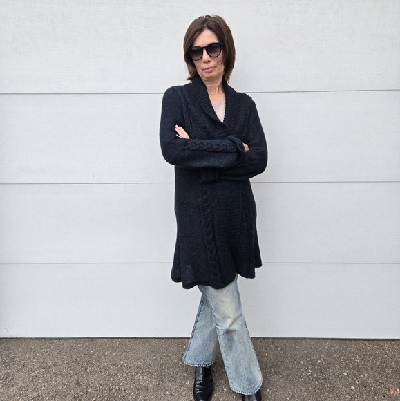 Indigenous 100% Alpaca Cardigan Forest Green Color Made in Peru Size Large - Picture 3 of 16